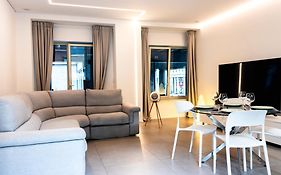 White Roma - Elegant And Comfortable